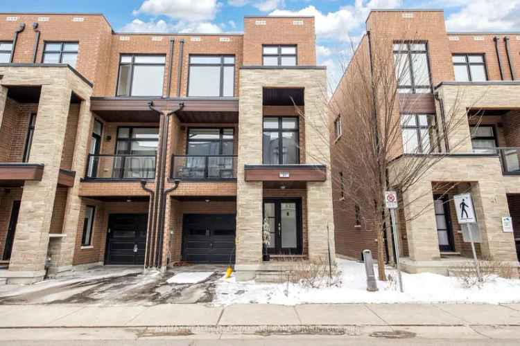 Spacious 3-Bedroom Townhouse Near Amenities