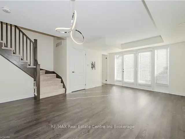 Guelph East End Townhome 2-Storey 2 Ensuite Bedrooms Family Park View