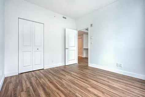 1 room apartment of 80 m² in Montreal