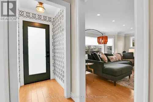 Stunning Renovated Home in Alta Vista Billings Bridge