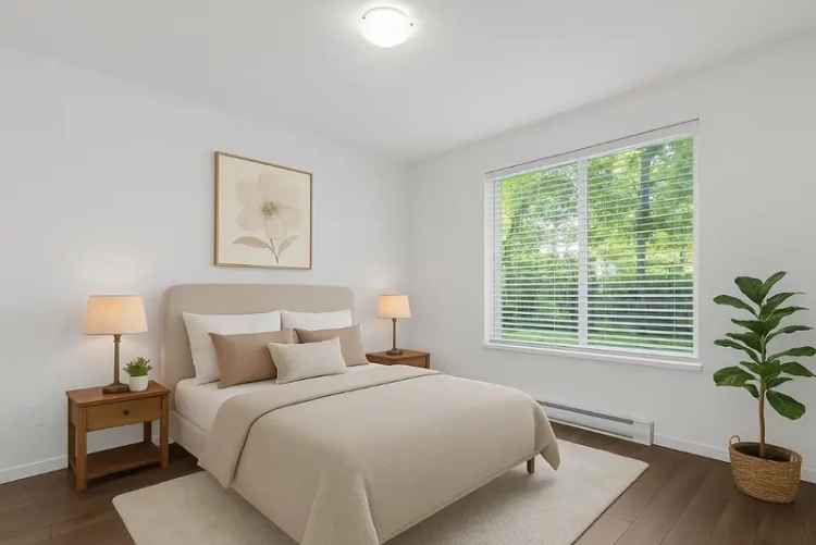 South Surrey Townhouse for Sale 4 Beds 4 Baths