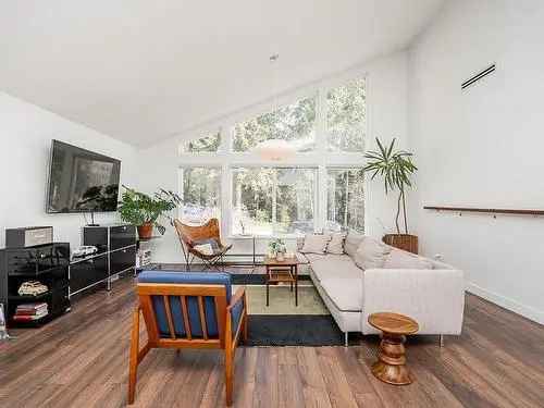 Fully Renovated 5-Bedroom Home in Grand Boulevard North Vancouver