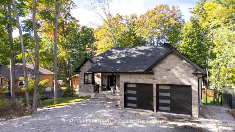 Beachfront Luxury Home Near Amenities