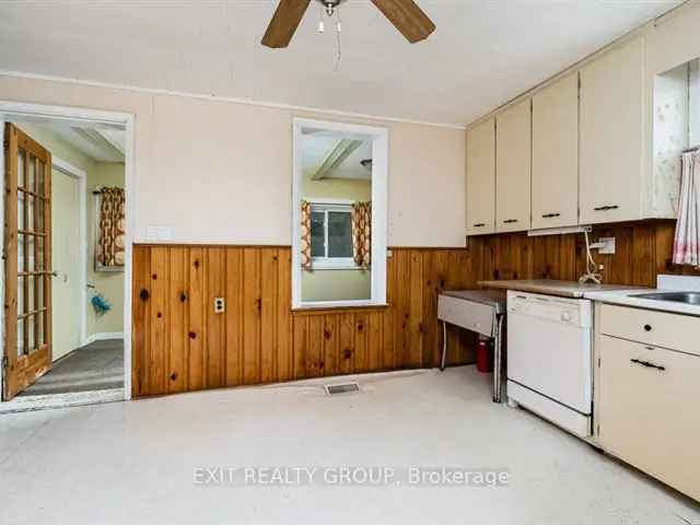 3 Bedroom 1 Bath Home Near Tweed - First Time Buyer or Investor