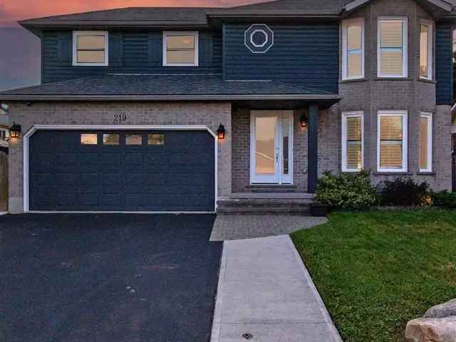 Modern 4 1 Bedroom Home Ravine View Freshly Painted Driveway