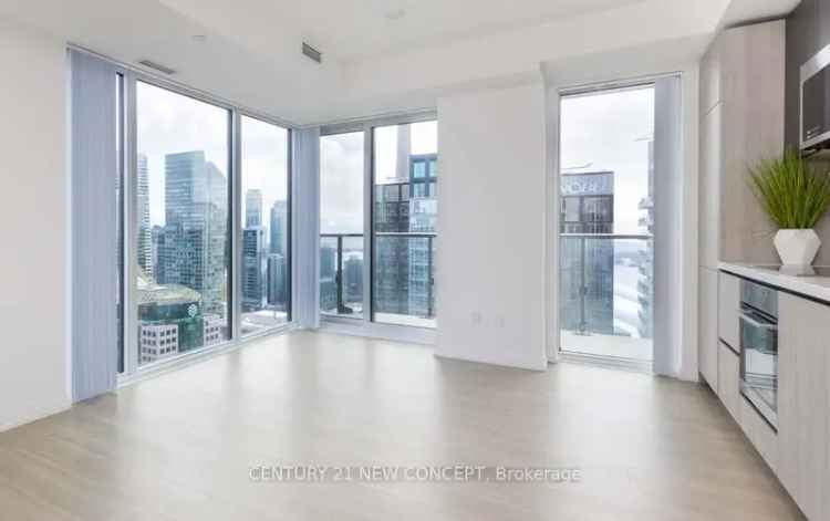 Luxury 3 Bed 2 Bath Condo Downtown Toronto Breathtaking Views