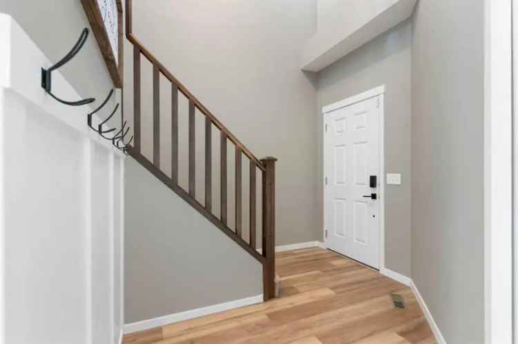 273 Willow Park Cochrane Family Home Close To Schools
