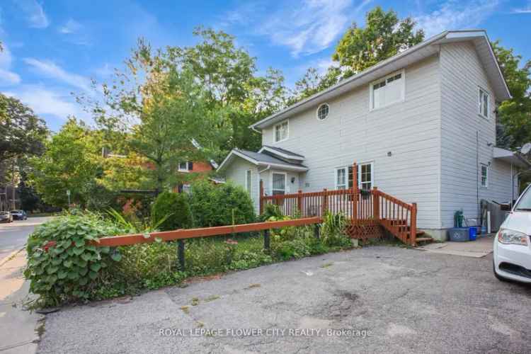 House For Sale in Barrie, Ontario