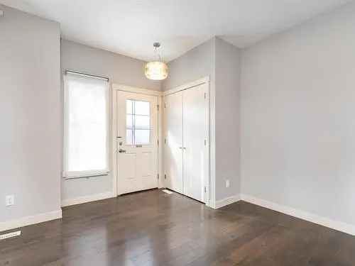 5 Bed 3 Bath Half Duplex For Sale Eastwood Edmonton