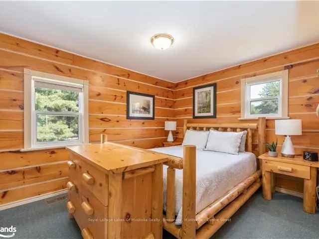 House For Sale in Huntsville, Ontario