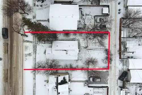 Winnipeg Bungalow For Sale Near Victory School