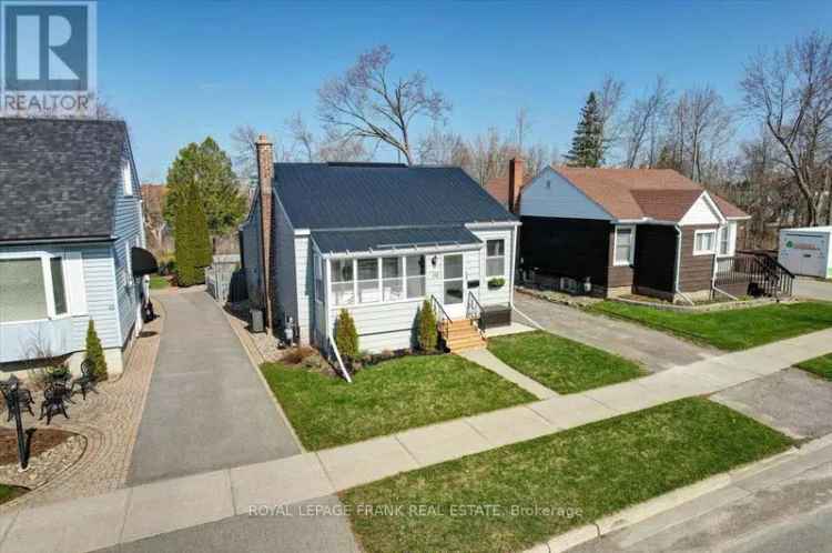 Charming Bungalow with Lake Views Near Downtown
