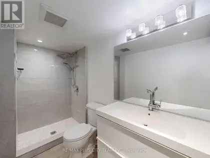 2 rooms apartment of 66 m² in Toronto