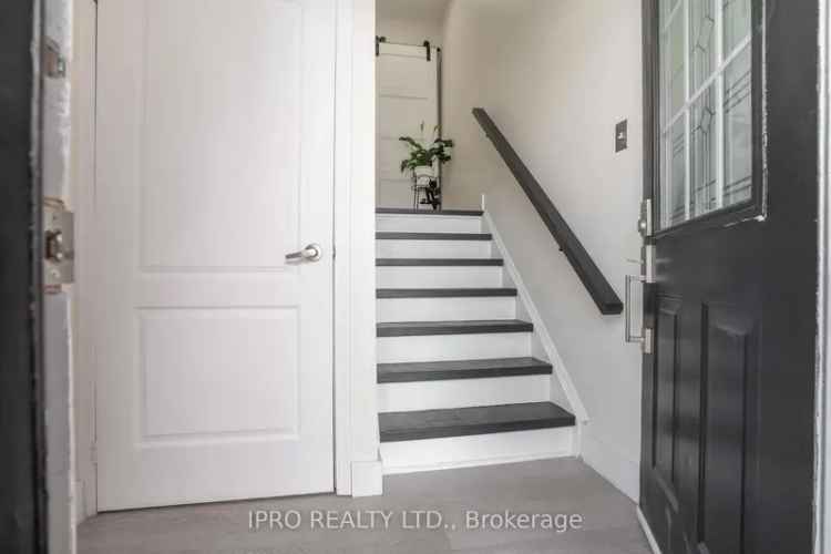 Mattamy Freehold Townhome in West Oak Trails 3 Beds 3 Baths