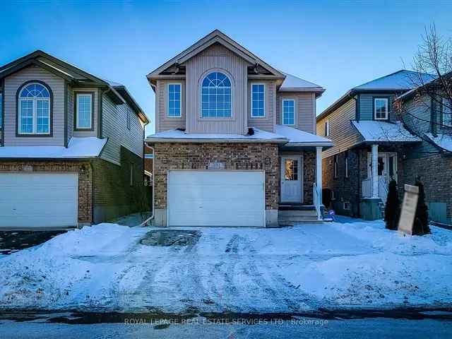 House For Sale in 381, Parkvale Drive, Kitchener, Ontario