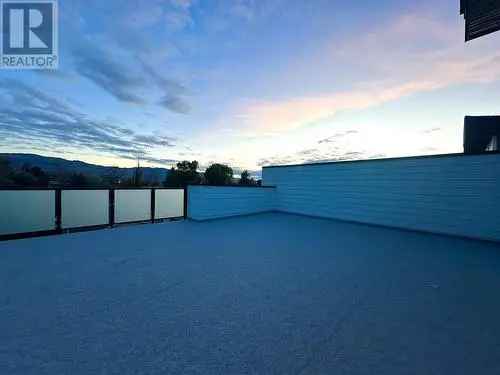 Bright Townhome in South Pandosy Kelowna BC