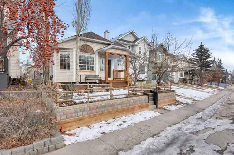 House For Sale in Calgary, Alberta