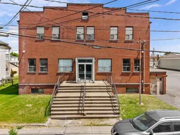 Commercial Building Office for Sale Montérégie