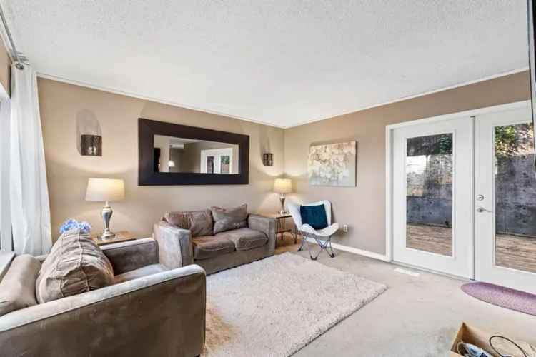 House For Sale in 301, Cardiff Way, Port Moody, British Columbia