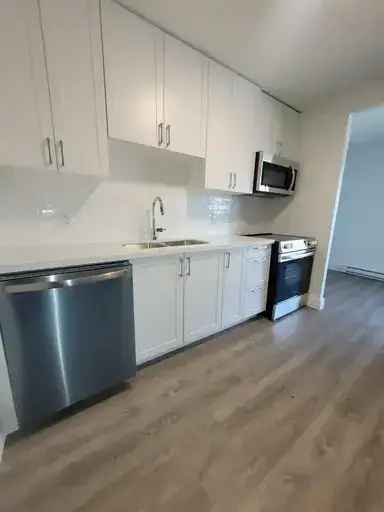 Apartment For Rent in 200, Garden Street, Whitby, Ontario