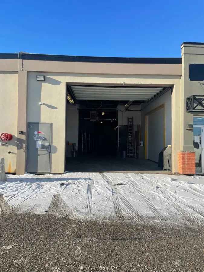 Rent Functional Warehousing Space in Central Location with Parking