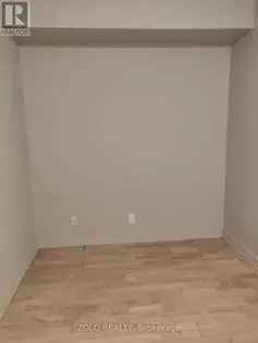 Luxury 111m² Toronto Condo Near Universities and Entertainment District