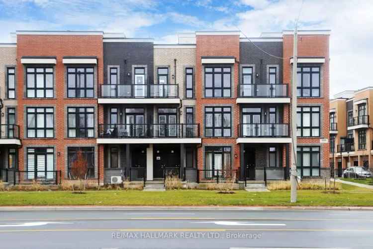 Luxury 3-Bedroom Townhome with Rooftop Terrace in Richmond Hill