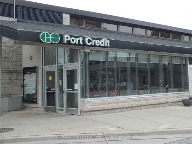 Port Credit 2-Bedroom Furnished Apartment Near Go Train