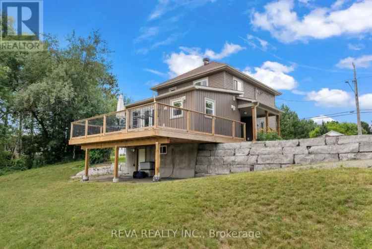 Waterfront Home on Kamaniskeg Lake - Barry's Bay