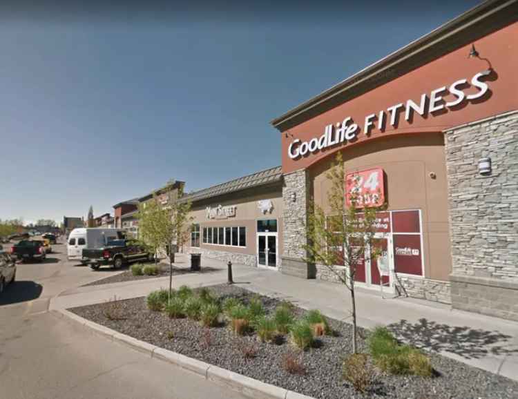 Retail For Rent in Redcliff, Alberta