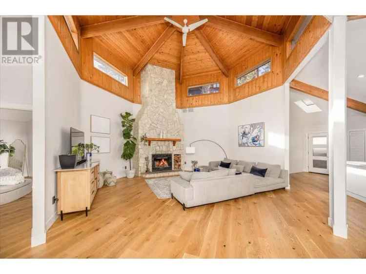 Luxury Kelowna Home with Lake Views - 3 Beds, Self Contained Suite & Detached Office