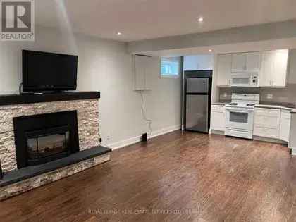 1 room apartment of 457 m² in Mississauga