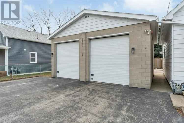 Fully Renovated Belle River Home 2 Beds 3 Car Garage