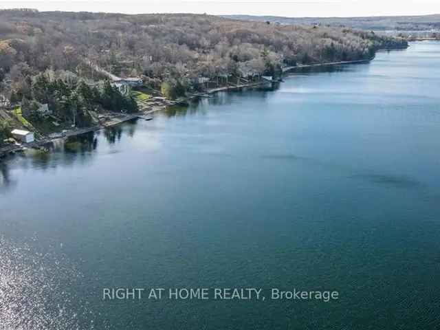 Waterfront 4-Bedroom Home on Penetang Bay