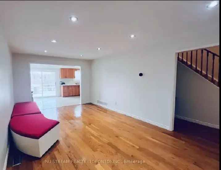 3 Bed 2 Bath House for Rent Near McCowan Steeles