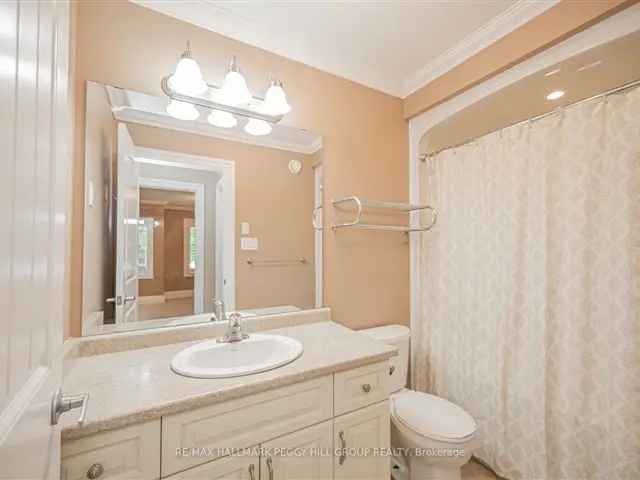 Townhouse For Sale in Wasaga Beach, Ontario