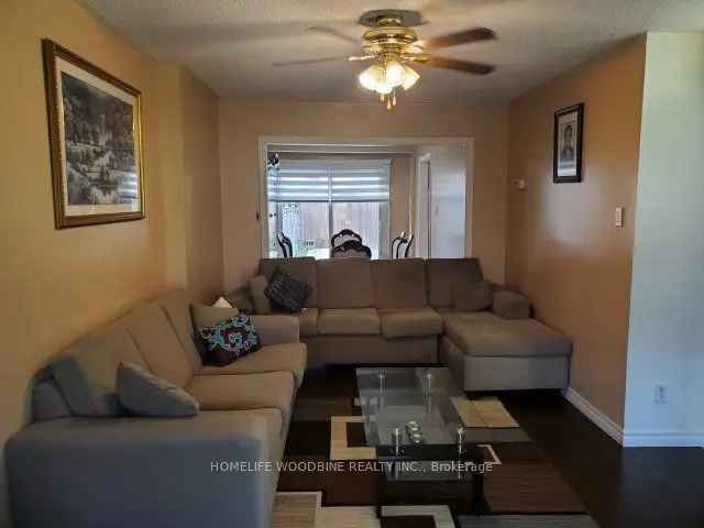 House For Sale in Mississauga, Ontario