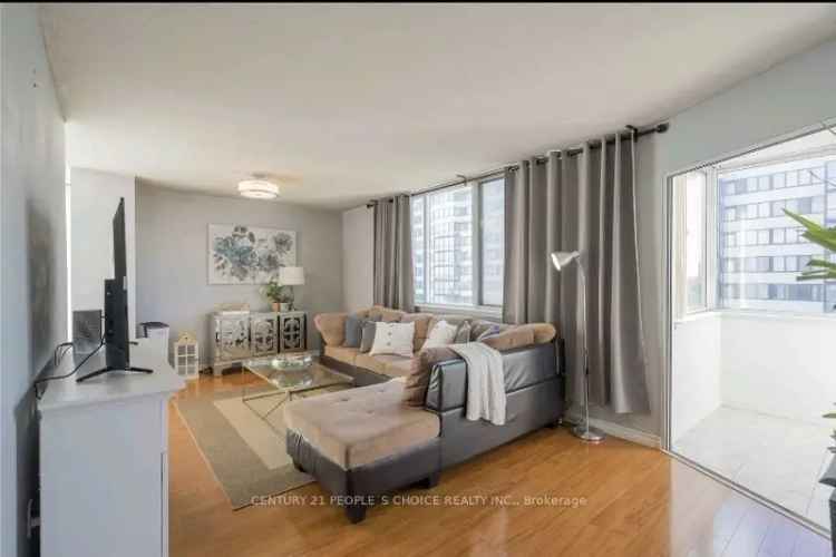 Spacious 2 Bed Corner Unit Near Humber College