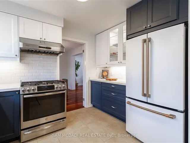 Charming Lorne Park Home Renovated Kitchen Finished Basement