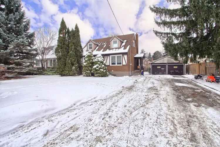 House For Sale in 10, Dromore Crescent, Toronto, Ontario