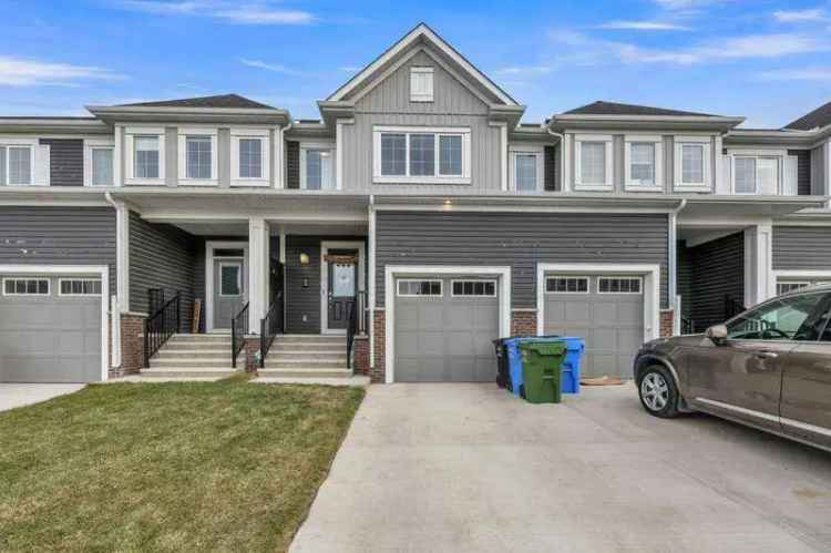 Townhouse For Rent in Calgary, Alberta