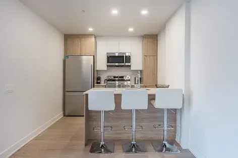 2 Bedroom Apartment Lachine 838 sq ft Modern Amenities