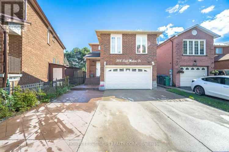 Beautiful Detached Home Near Square One Mississauga