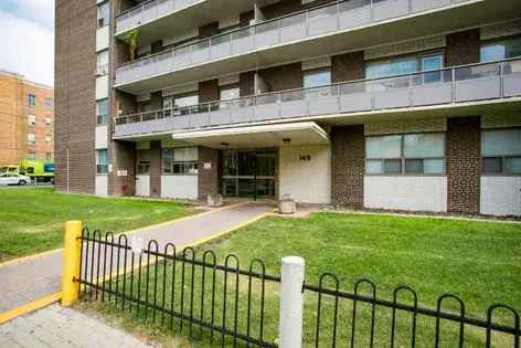 2 Room 518 m² Toronto Apartment near Liberty Village