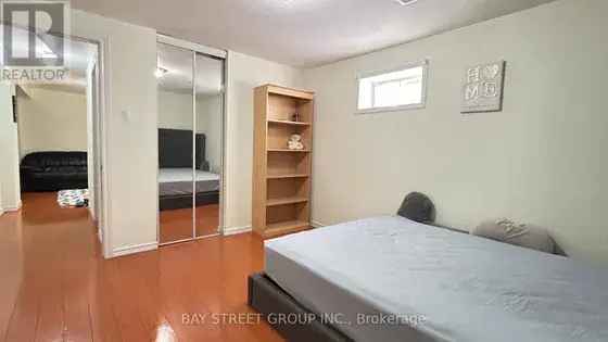 1 room apartment of 3 m² in Toronto