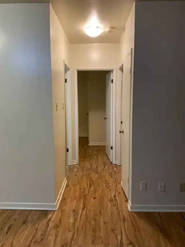 ELMWOOD AREA  LARGE 2 BEDROOM