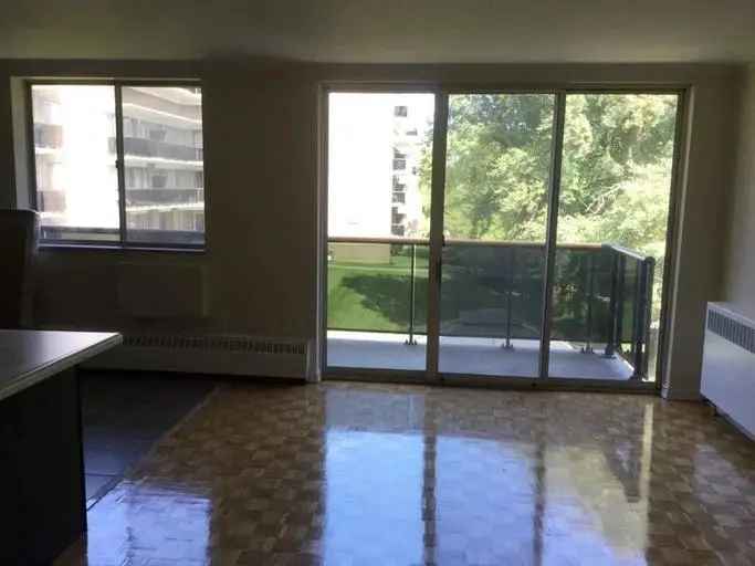 Rent Apartment in North York with Private Balcony and Modern Appliances