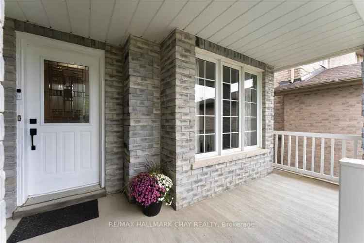 House For Sale in Barrie, Ontario