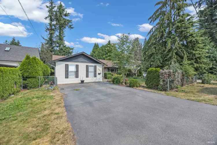 Brookswood Langley House for Sale: 4 Beds, 3 Baths, 1-Bedroom Suite