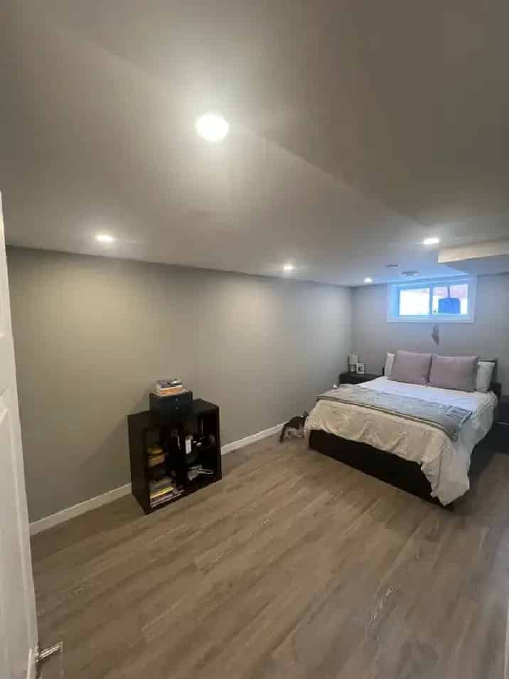 Spacious 1 Bedroom Basement Apartment Near St Laurent Mall
